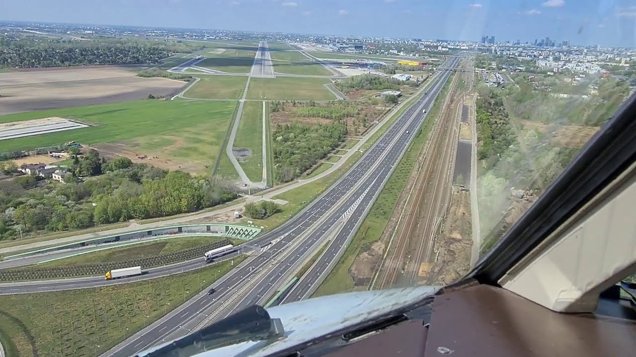 Approach and landing: Warsaw Chopin Airport (EPWA)
