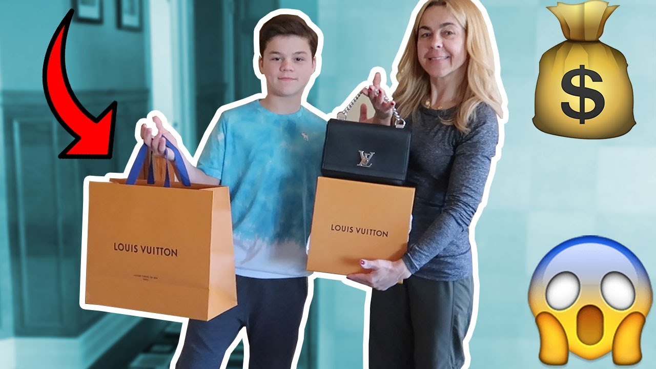 SURPRISING MY MOM WITH A $2,500 LOUIS VUITTON BAG FOR HER BIRTHDAY! - YouTube