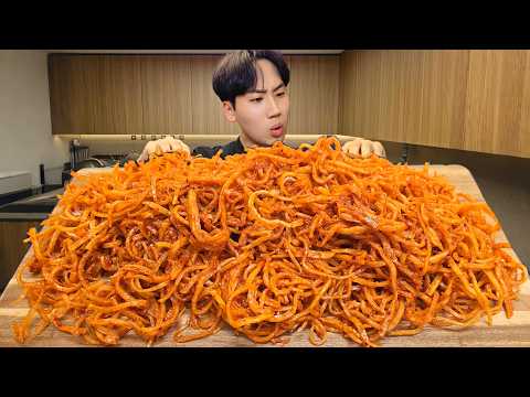 이렇게 부드럽다고..? 부드러운 진미채 볶음 비법 공개! thumbnail
