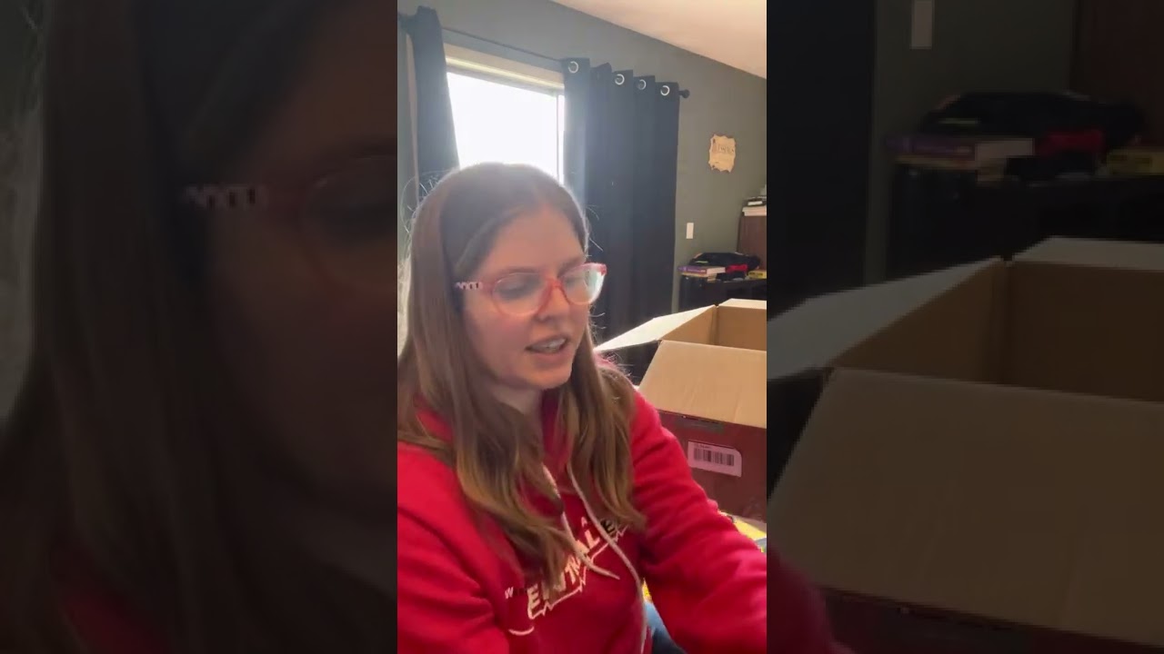 Unboxing a $125 mystery box from RESTOQ