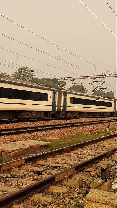 22439-vande-bharat-express-new-delhi-to-mata-vaishno-devi-katra-skip-to