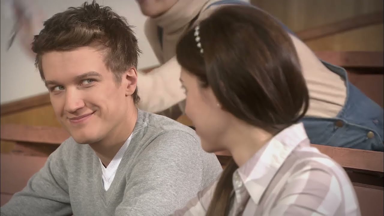 ¡EL VIEJO AMOR EN LA REUNIÓN DE GRADUADOS CAMBIÓ LA VIDA! DOS BILLETES A VENECIA