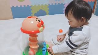 1歳 アンパンマンおもちゃ にぎって！おとして！光るくるコロタワー