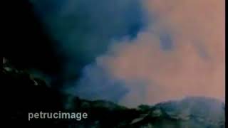 Download lagu Iwan Fals - Pemanjat ( Musik Video)