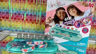 Making FUN jewelry with Blingle Bands! Gem #friendshipbracelets maker kit from Jumbo Play #gifted