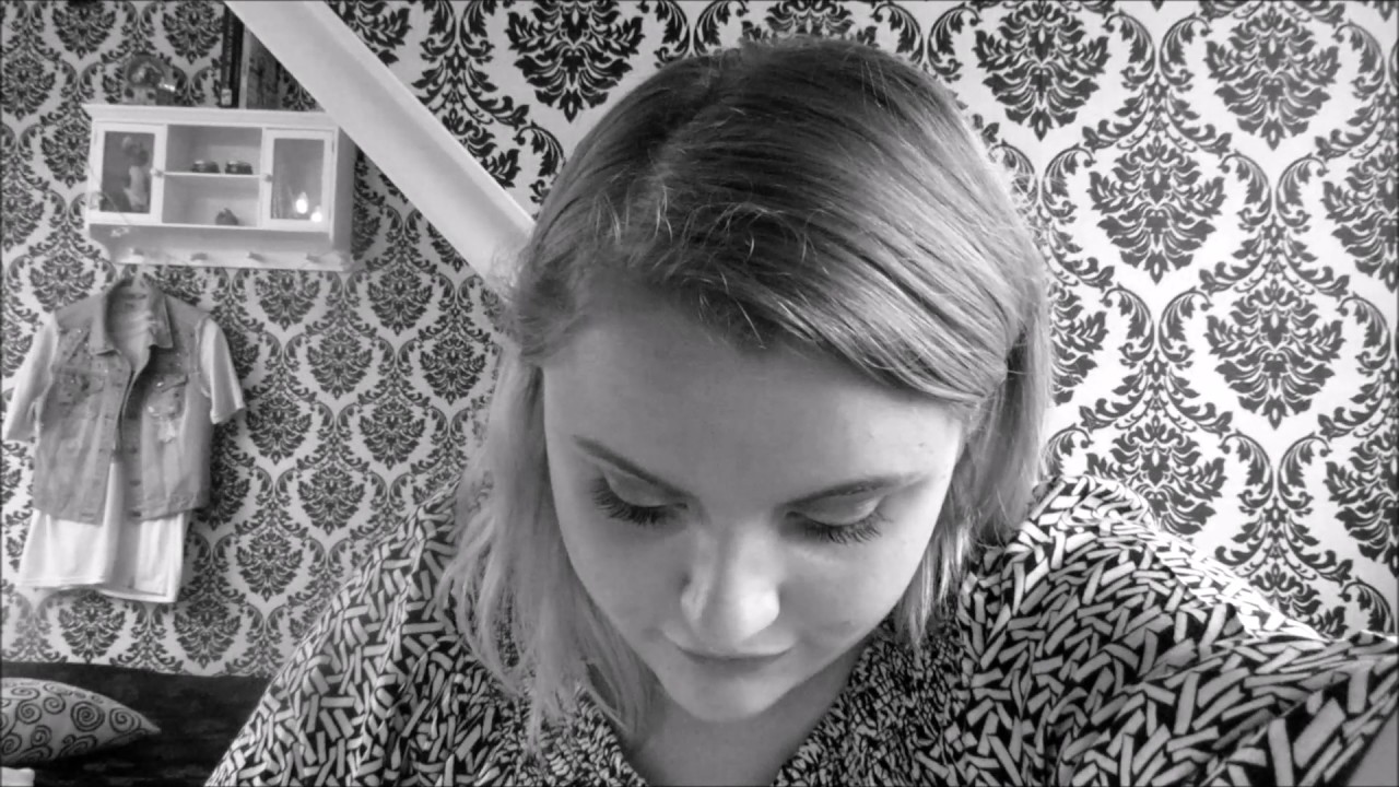 Boekenvlog meisje met negen pruiken - YouTube