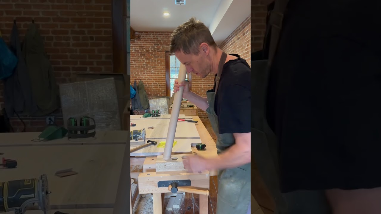 Removable Cylindrical Legs 