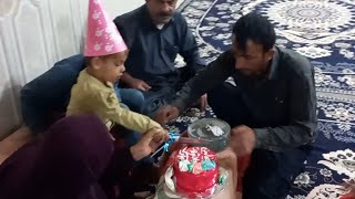 Celebrate Mr. Benyamin's birthday and go to the market to buy cakes in the village