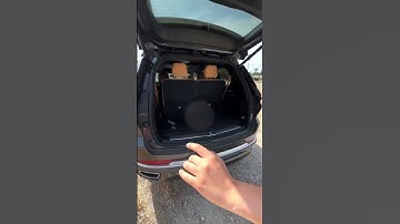 Jeep Grand Cherokee L Trunk space and fold down seats