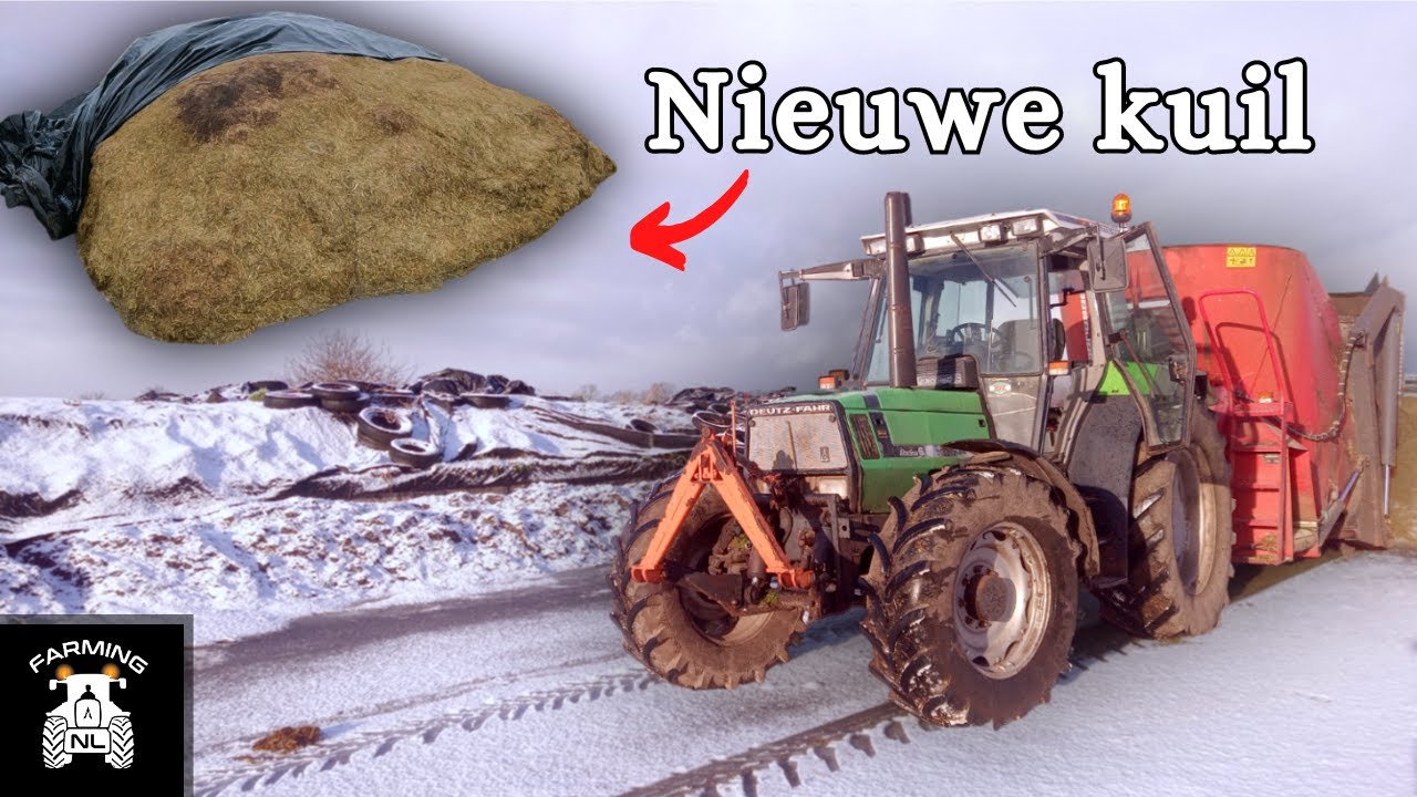 Nieuwe graskuil openen & Waterbakken bevroren -7 Koeien voeren