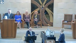 As COVID-19 spreads across U.S. and prohibits large gatherings, funerals go online