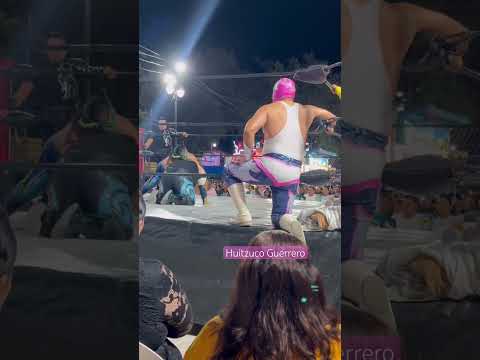 Gran función de lucha libre en el zócalo de #Huitzuco.Bb Carlitos, Fénix, Poseidon, Electro, etc