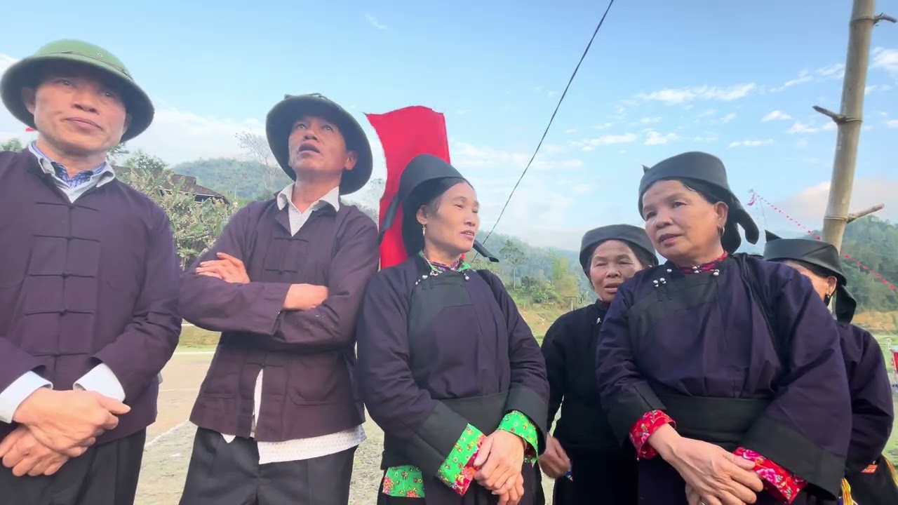 Các bạn hát sli chia tay ngày Hội lồng tồng điểm xã Hồng phong hay quá 