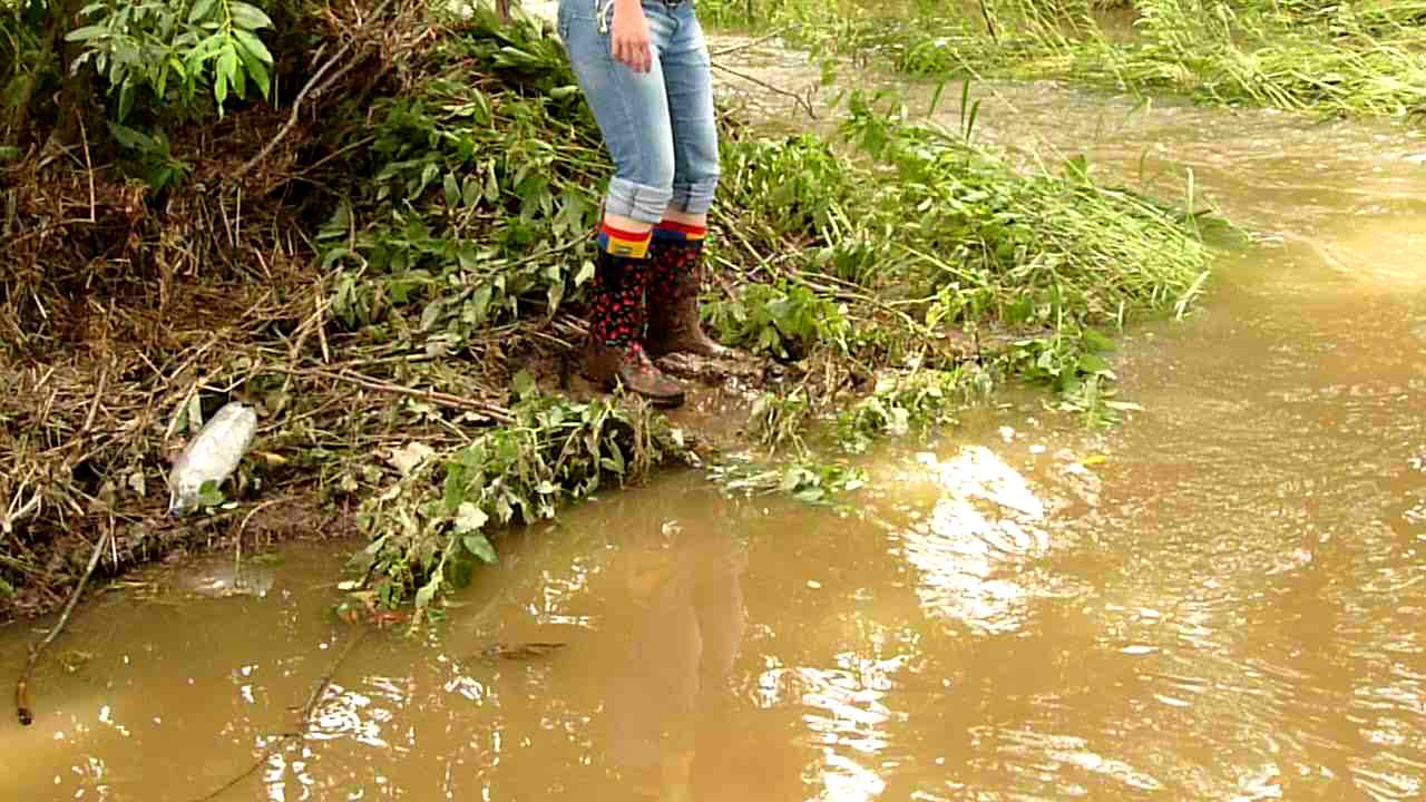 Muddy rubber boots - YouTube