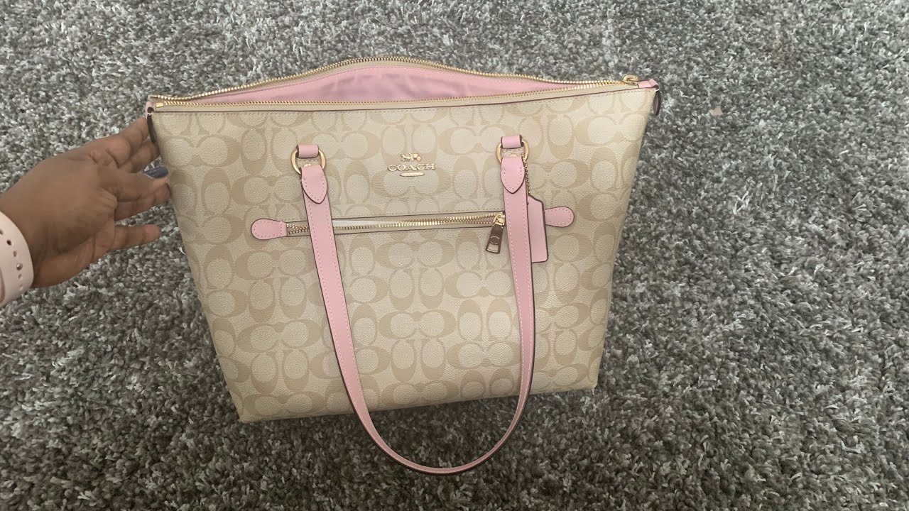 Coach Gallery Tote in Signature Canvas