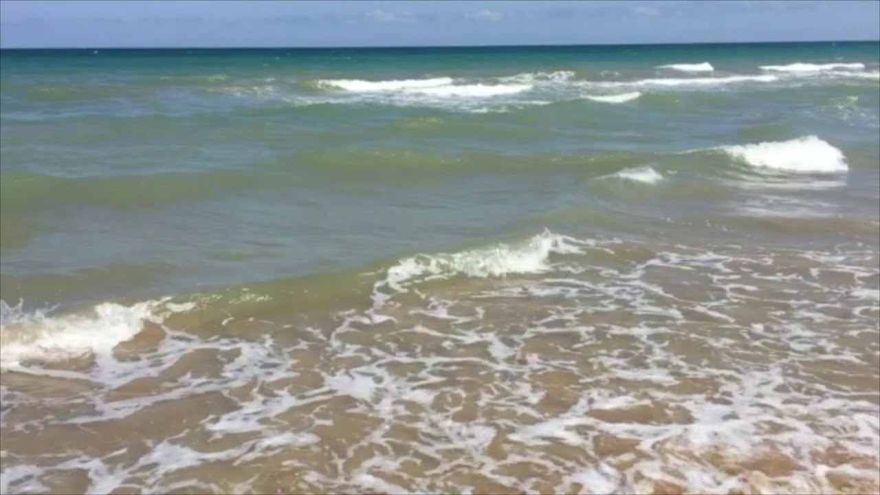 La mer qu'on voit danser... YouTube