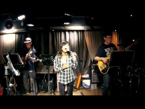 回家     神龍王朝樂團     吉他 陳力銘 鼓手 陳昭宏 鍵盤手 賴志銘 薩克斯風 Ruby Wang 貝斯 張宇平 主唱 吳彩虹