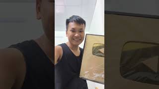 Review  bóc nút vàng nút bạc phần thưởng của youtube dành cho nhà sáng tạo 1 triệu đăng kí