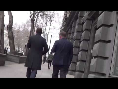 დემოკრატია ზურგიდან:)