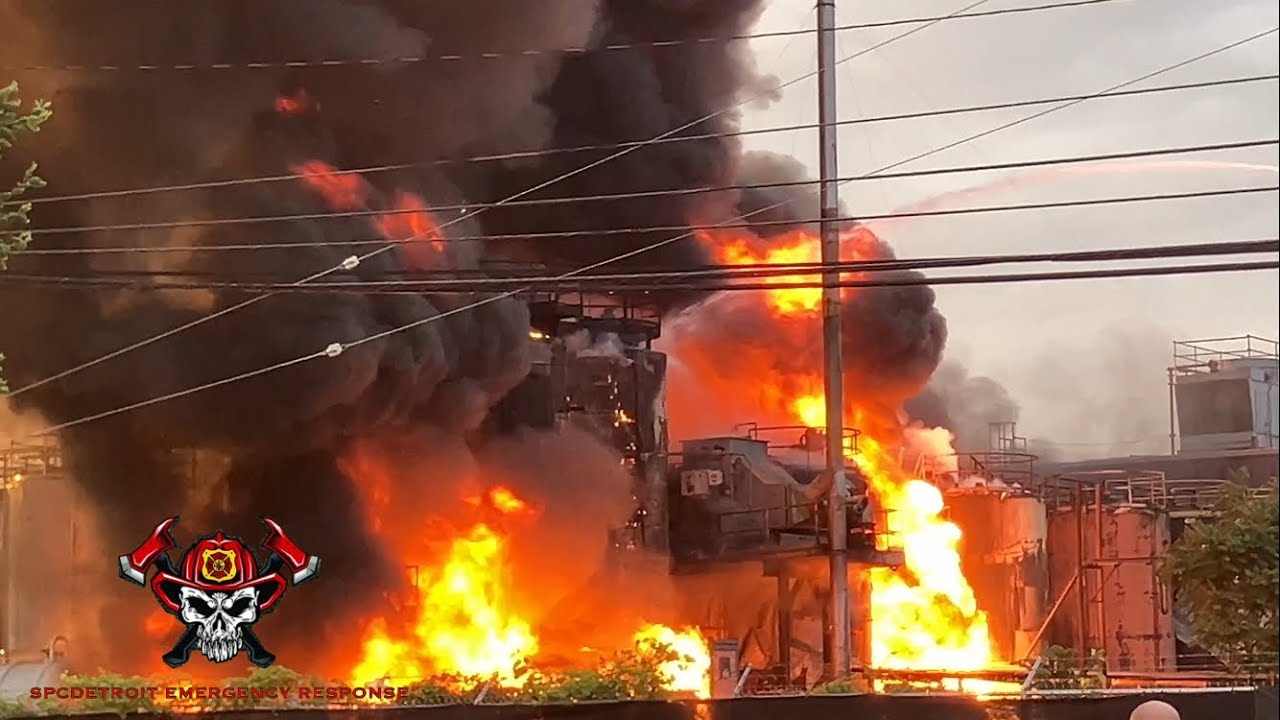 Detroit Fire Department 2ND ALARM SCENE- OIL RECYCLE PLANT FIRE (663 Lycaste St) 6th Battalion