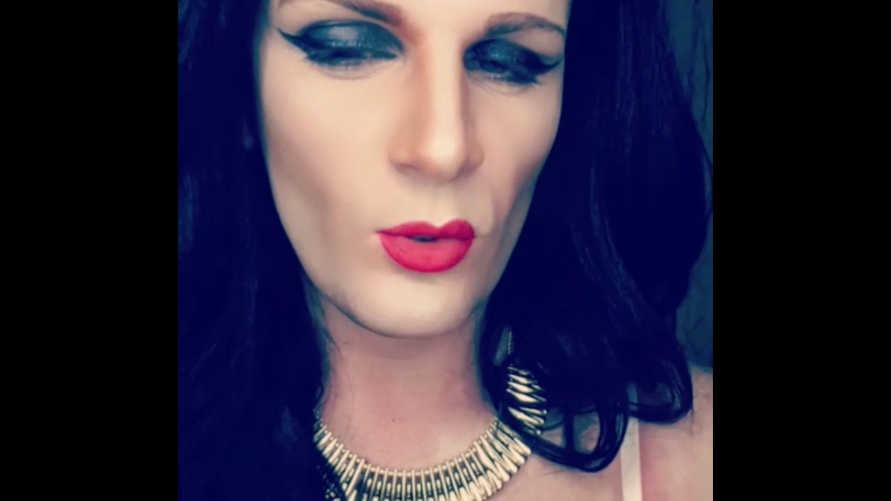 Rocky horror inspired makeup. Jeffree star Onyx ICE