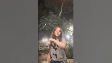 بنت صغيره تصور فيديو علي اغنيه هسحب خناجر تهاجر شوف حصل اي 