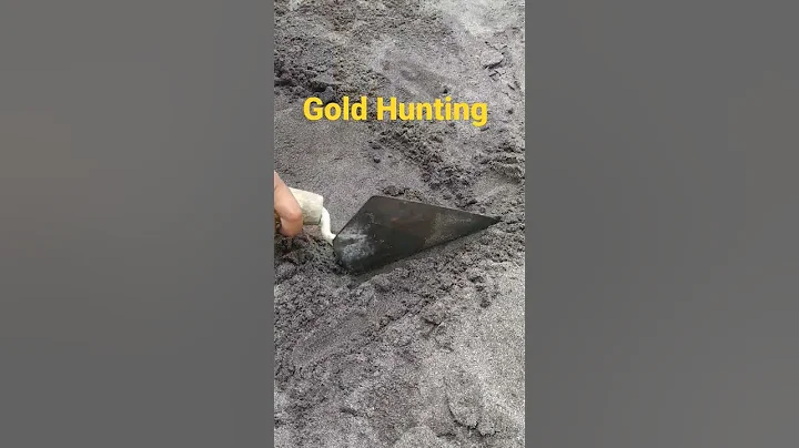 Metal detecting in the beach! Look what I found? #metaldetecting #goldhunting #shorts