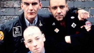 Vignette de la vidéo "Romper Stomper Soundtrack - Pulling on the Boots"