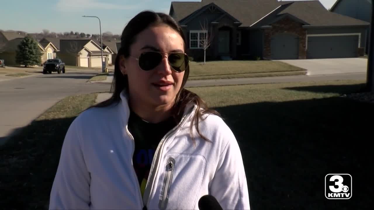 Neighbors talk about missing Omaha woman - YouTube