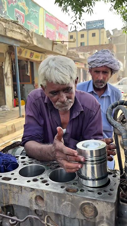 How Piston Install on Old Diesel Engine #shortsfeed #pistons