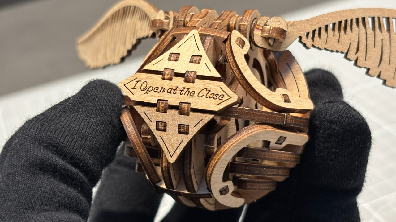 Making a Golden Snitch from Harry Potter out of Wood! ⚡🪵