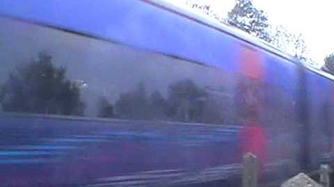 Two First Great Western Sprinter class 158s whiz through Mottisfont & Dunbridge