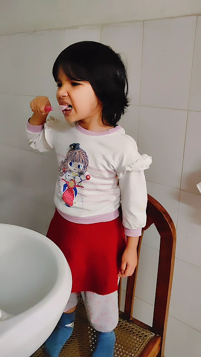 🪥She loves Brushing😍#short #baby #kidsvideo #kidslearning