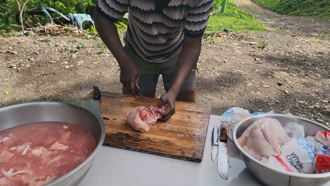 Thanks to ms Thompson she is the sponsor for this video 