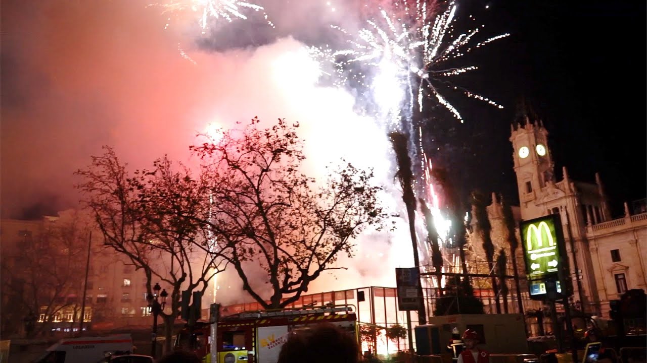 First Night Mascleta - Mascletà Nocturna - March 7th-Fallas 2020 - Pyrotechnicians Tomás - Colores