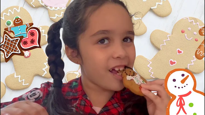 Karolyn plays decorating cookies for Christmas #decoratingcooki...  #christmascookie