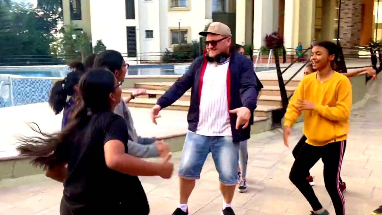 One Move Crew, India & DJ Tagtreumer, Germany | FISHER- Loosing it