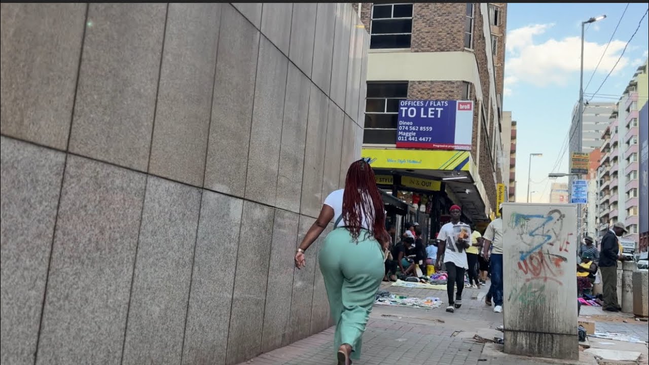 Ep 5:Water water Nyash 🍑🍑🍑😘 walking tour tour in JHB|#southafrica #mawhoo #johannesburg #viral 