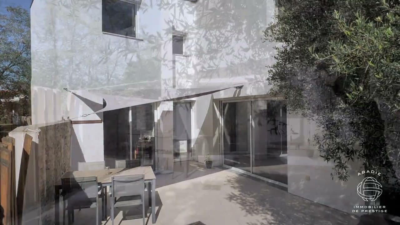 Maison atypique de 105 m² avec terrasse plein sud, garage et parking