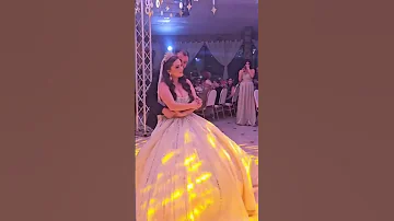 احلى عرسان شوفو العروسه شكد فرحانه الحبيبه العمر لو ينعاد اريدك 