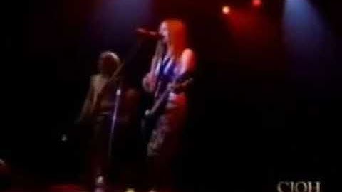 Avril Lavigne - CTV Interview (2002)