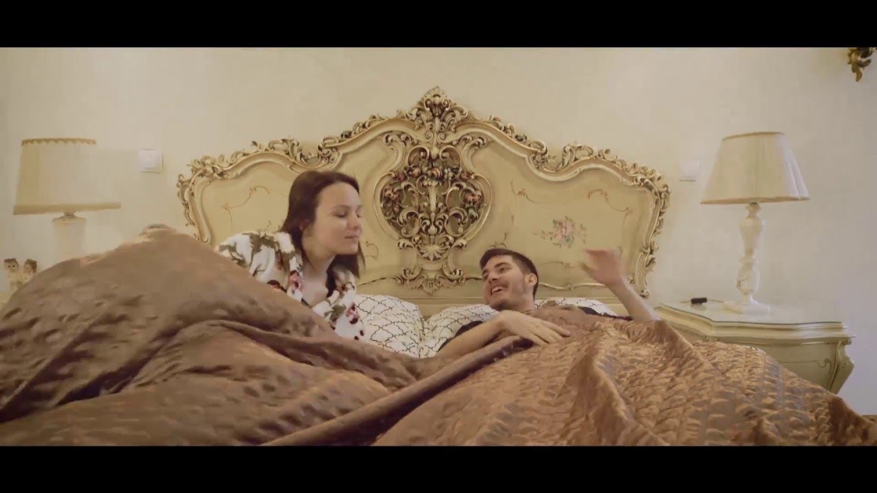Guarda Flora & Paris - Ples (Uradni videospot) su YouTube Guarda Flora & Paris - Ples (Uradni videospot) su YouTube