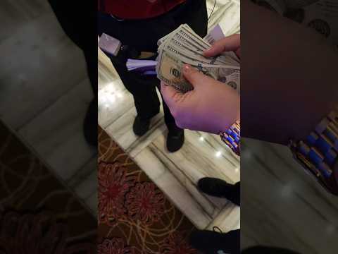 Tipped $500 After Winning HUGE JACKPOT #jackpot #lasvegas #Vegas