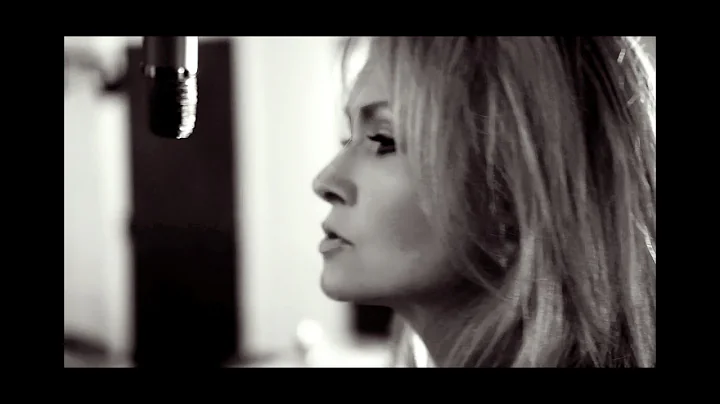Amanda Davey "Come to the Altar" Studio Cover