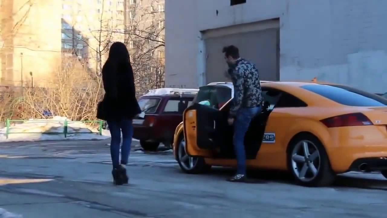 Девушки ведутся на машины