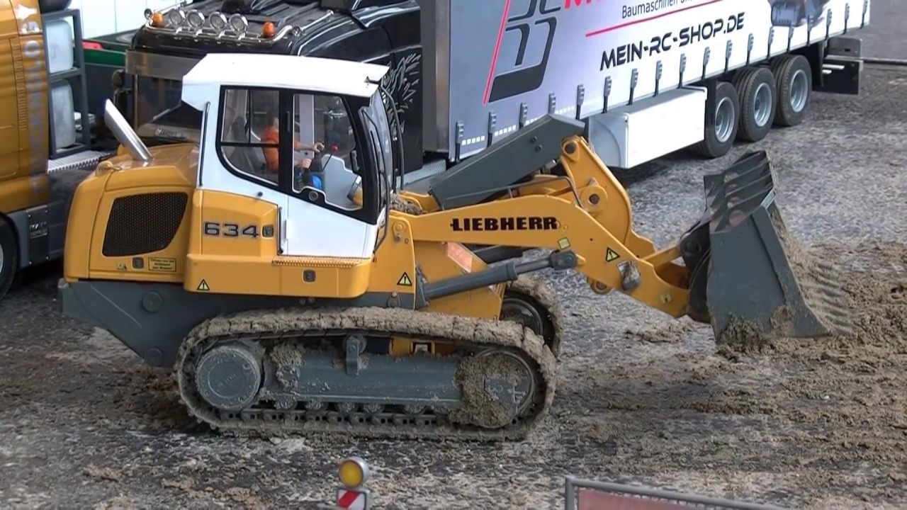 CONSTRUCTION SITE! AWESOME MODESL & TRUCKS !