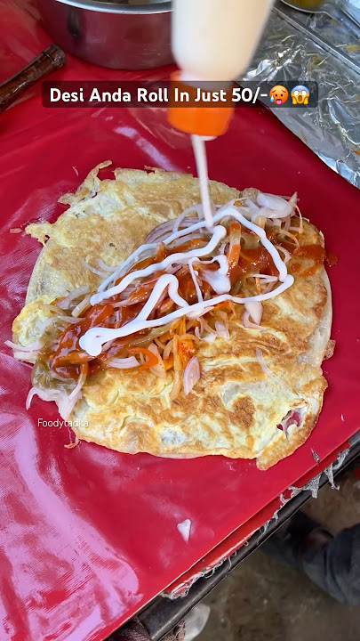 ANDA ROLL IN JUST 50/-😋 #eggroll #rolls #ytshortsindia #shortsfeed #indianstreetfood