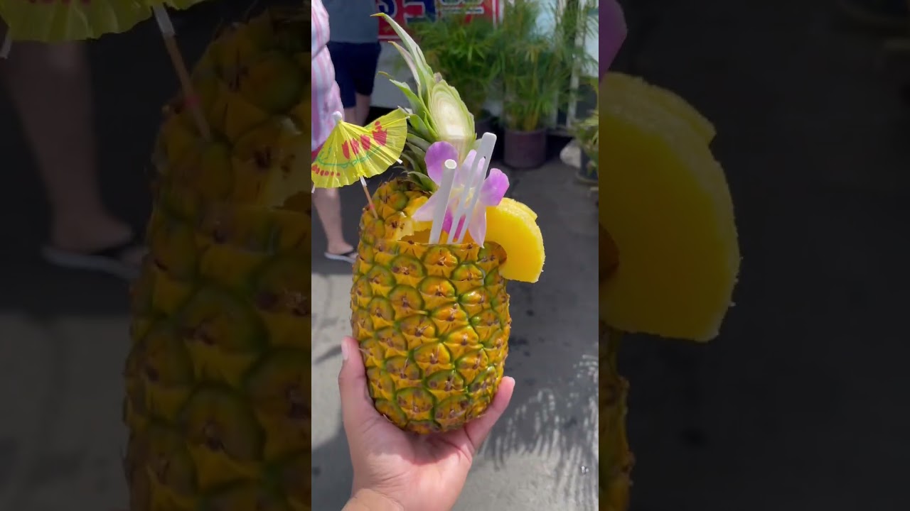 The best pineapple smoothies Honolulu Hawaii 🌺 
