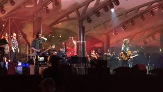 Video thumbnail of "Wild West Hero    Jeff Lynne's ELO   Wembley 2017  *LIVE* FRONT ROW  *4K HD*"