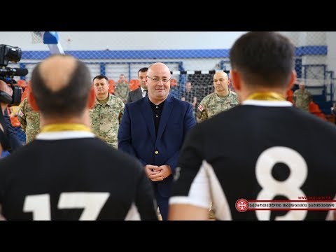 ლევან იზორიამ მინი-ფეხბურთის გუნდ „არმიას“ გამარჯვება მიულოცა